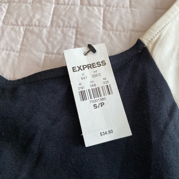 NWT Stunning sleeveless stretch top with faux leather accents - Picture 5 of 9